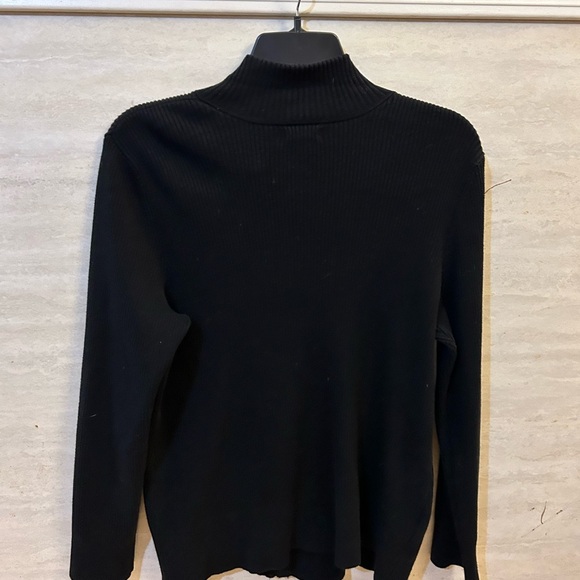 Women’s Black Ribbed Full Zip Sweater From Eddie Bauer. - Picture 3 of 5